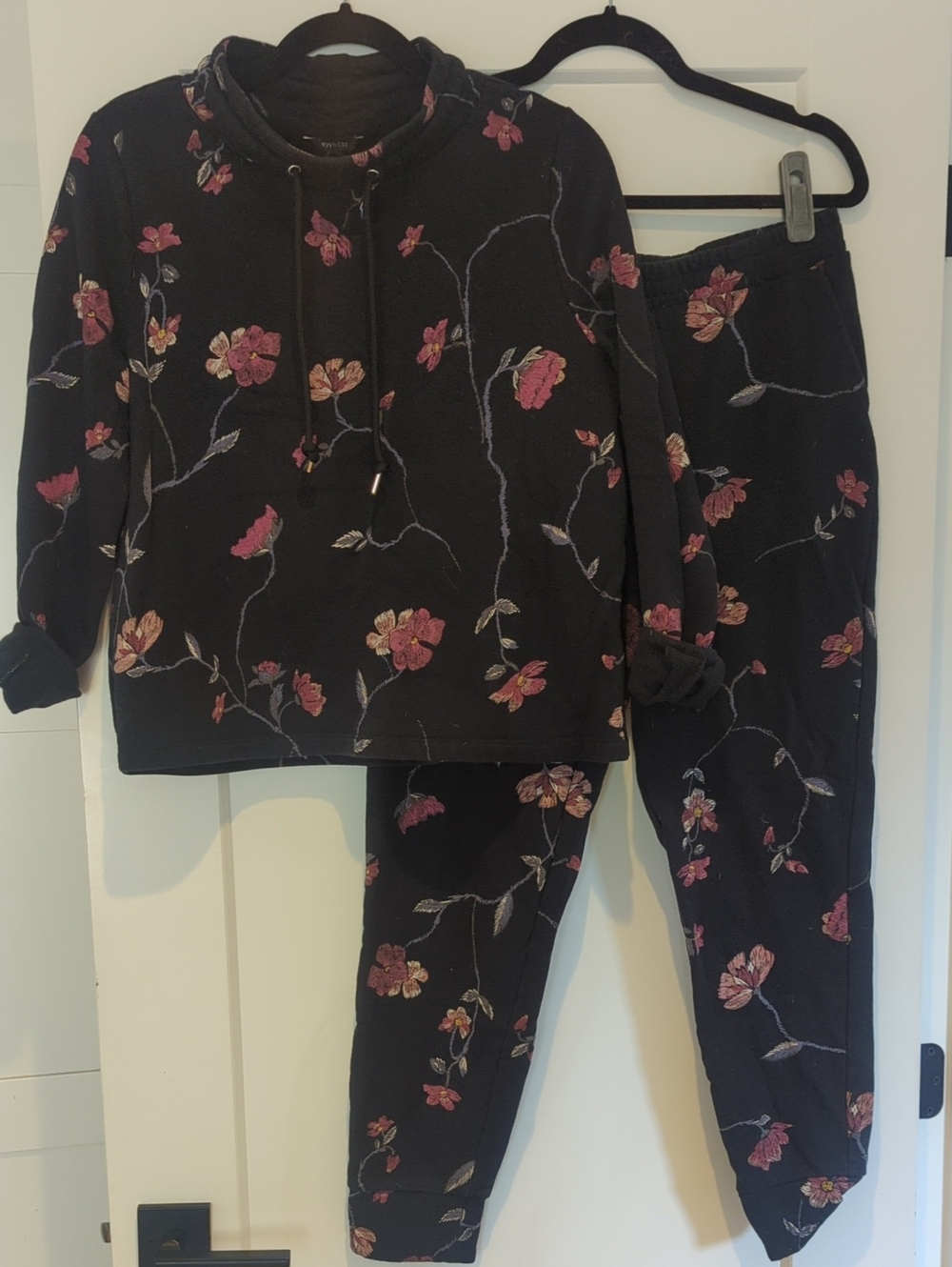 RW&CO. Black Floral Sweatshirt and Jogger Set - Pink Flower Print